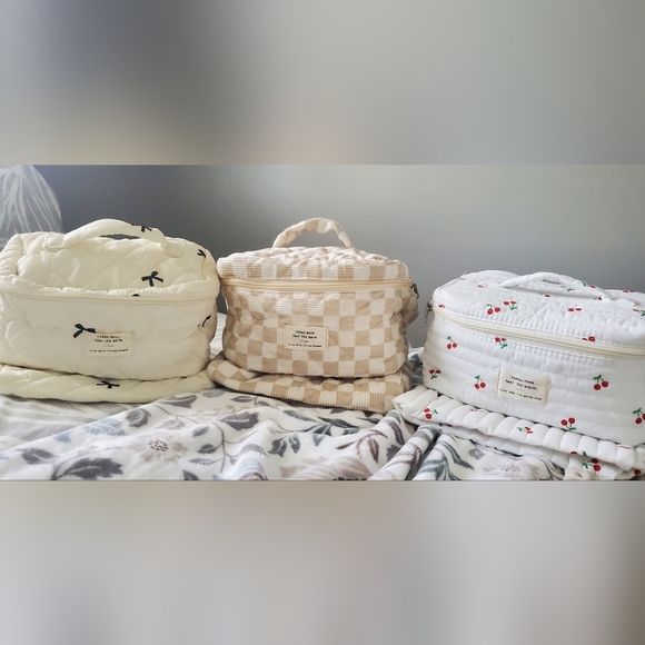 Cherry Print Quilted Make Up Bag Set - Picture 3 of 3